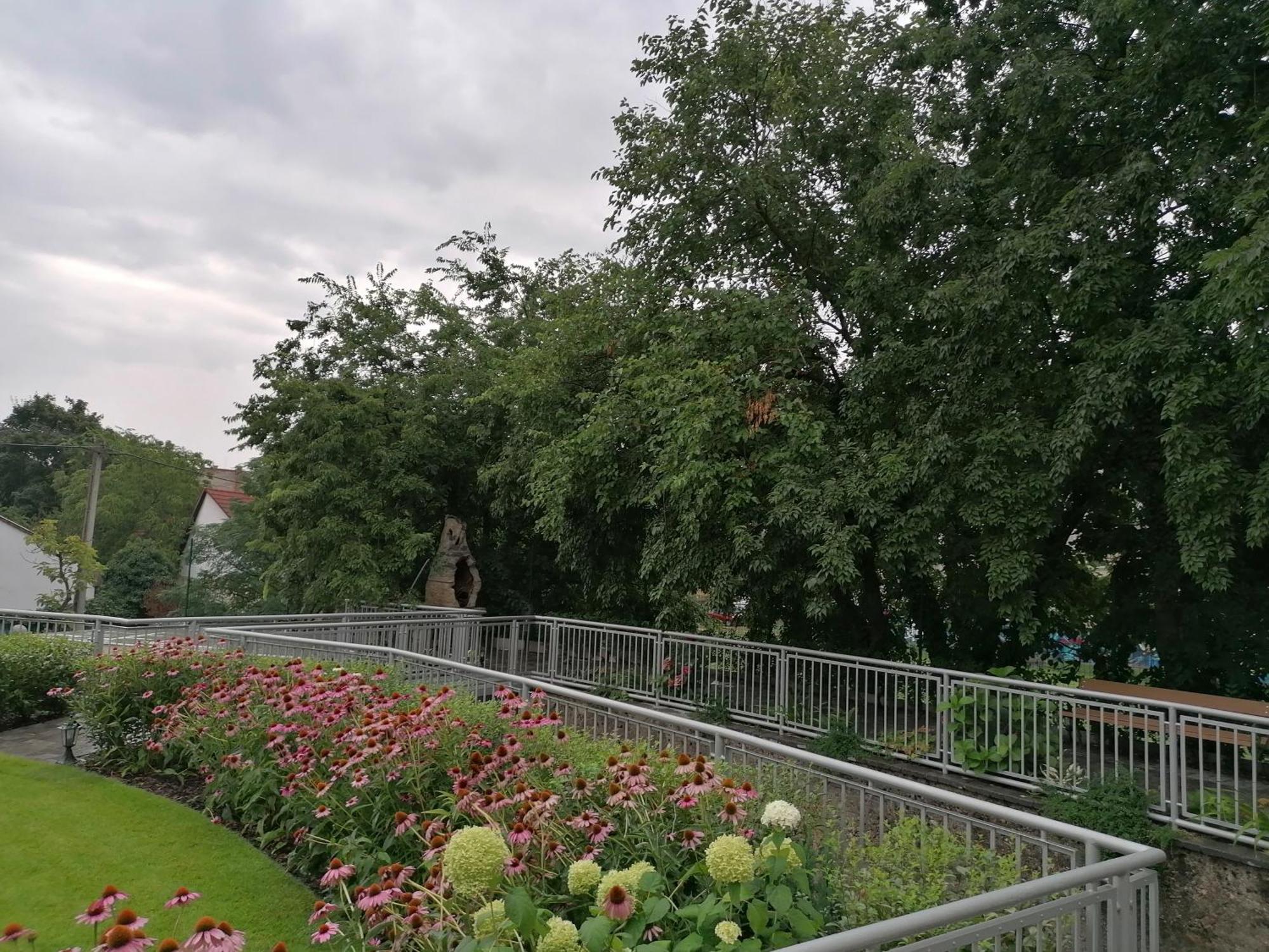 Toni 3* Budapeste